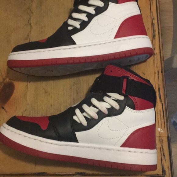 Nike Air Jordan Shoes - Picture 9 of 12